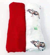 Load image into Gallery viewer, Muslin Baby Blanket Set, Cow Baby Blanket, Bamboo Blanket, Muslin Swaddle Blanket, Girl Swaddle, Baby Blanket, Baby Swaddle, Red Swaddle