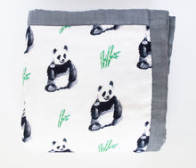 Load image into Gallery viewer, Panda Quilt